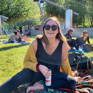 Meet your Posher, Hannah